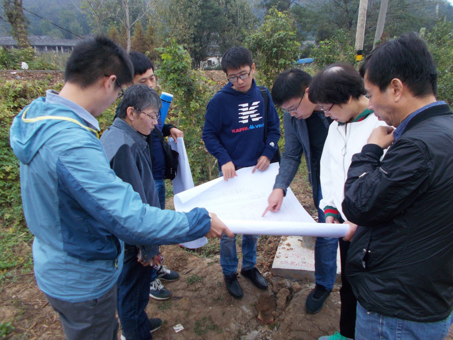 中化局化工礦山地質(zhì)環(huán)境生態(tài)修復(fù)科技創(chuàng)新團(tuán)隊(duì).jpg