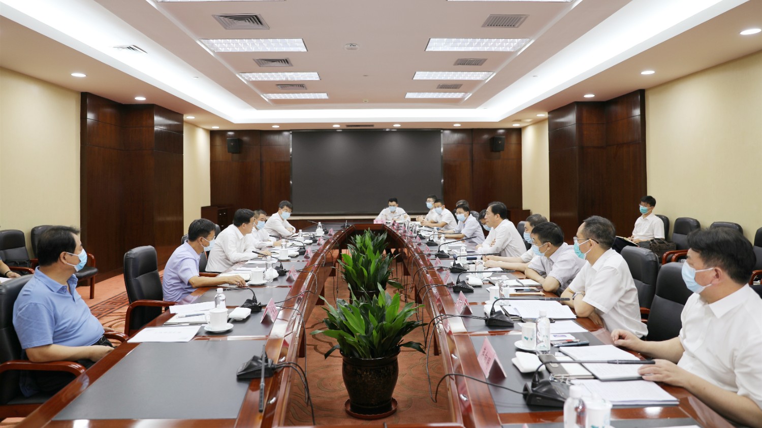拜訪賀天才副省長_副本.jpg